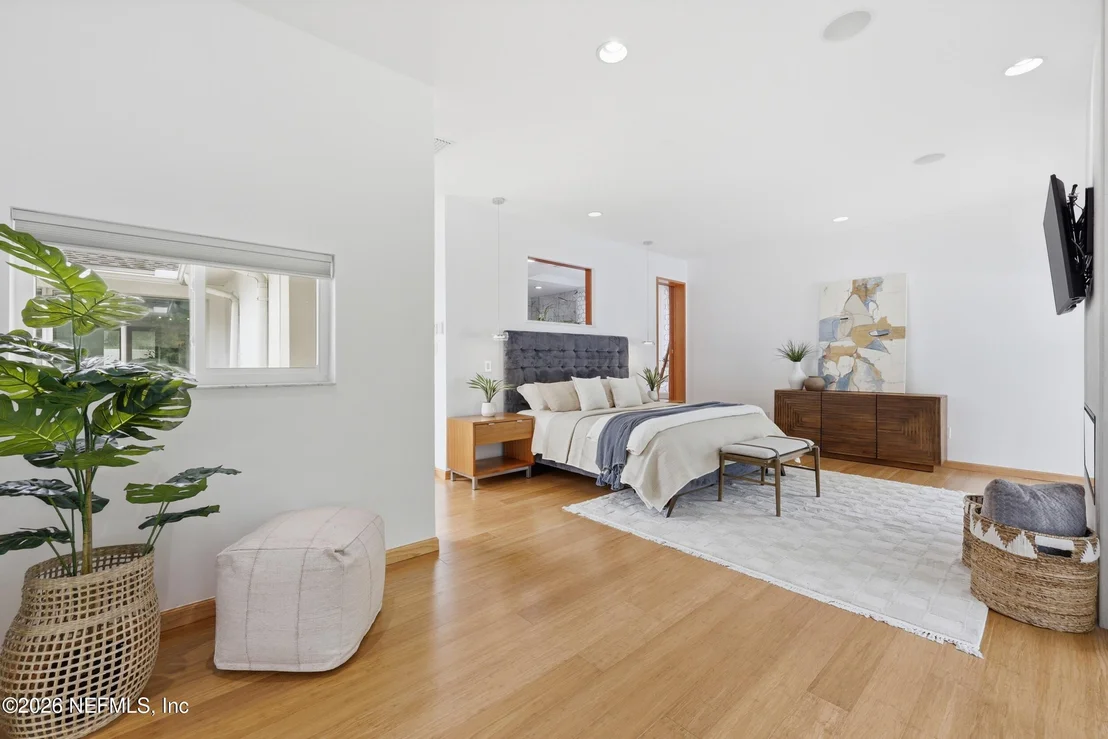 Photo of 8071 PINE LAKE Road