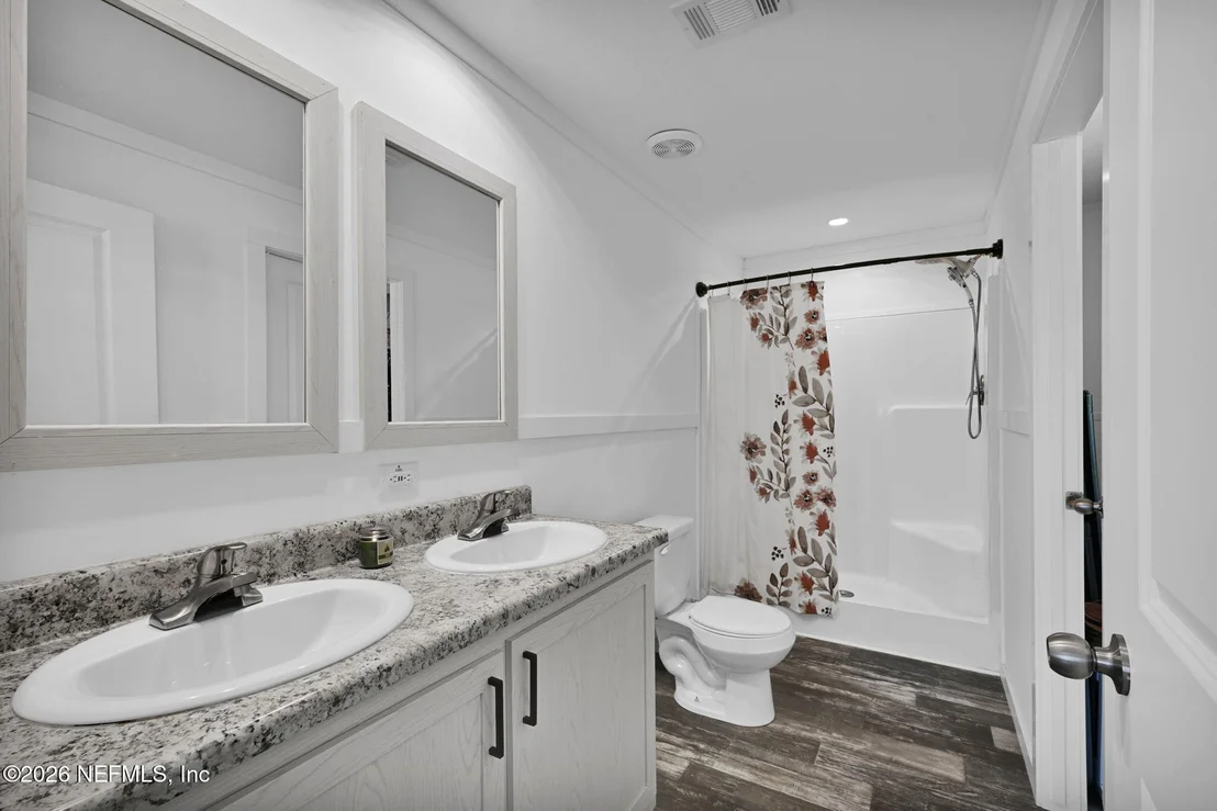 Photo of 540783 LEM TURNER Road