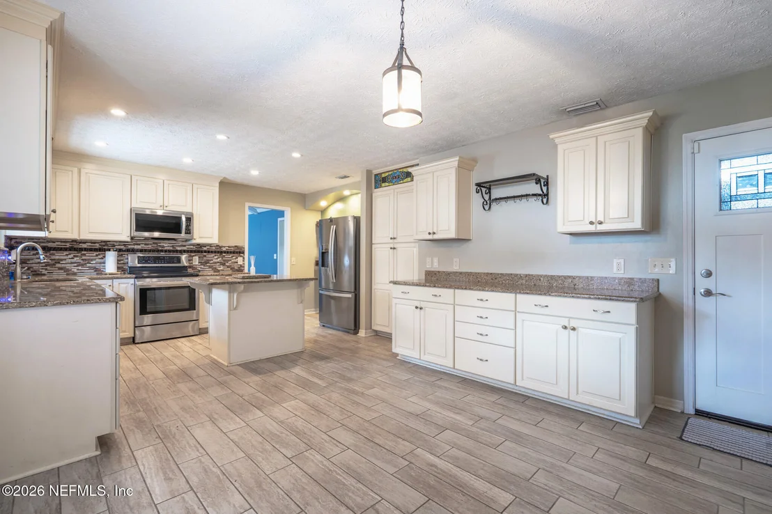 Photo of 377 FOXRIDGE Road