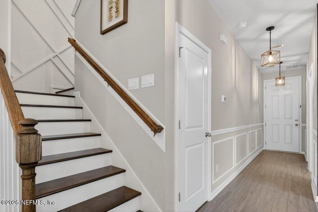 Photo of 21 YARDLEY Court