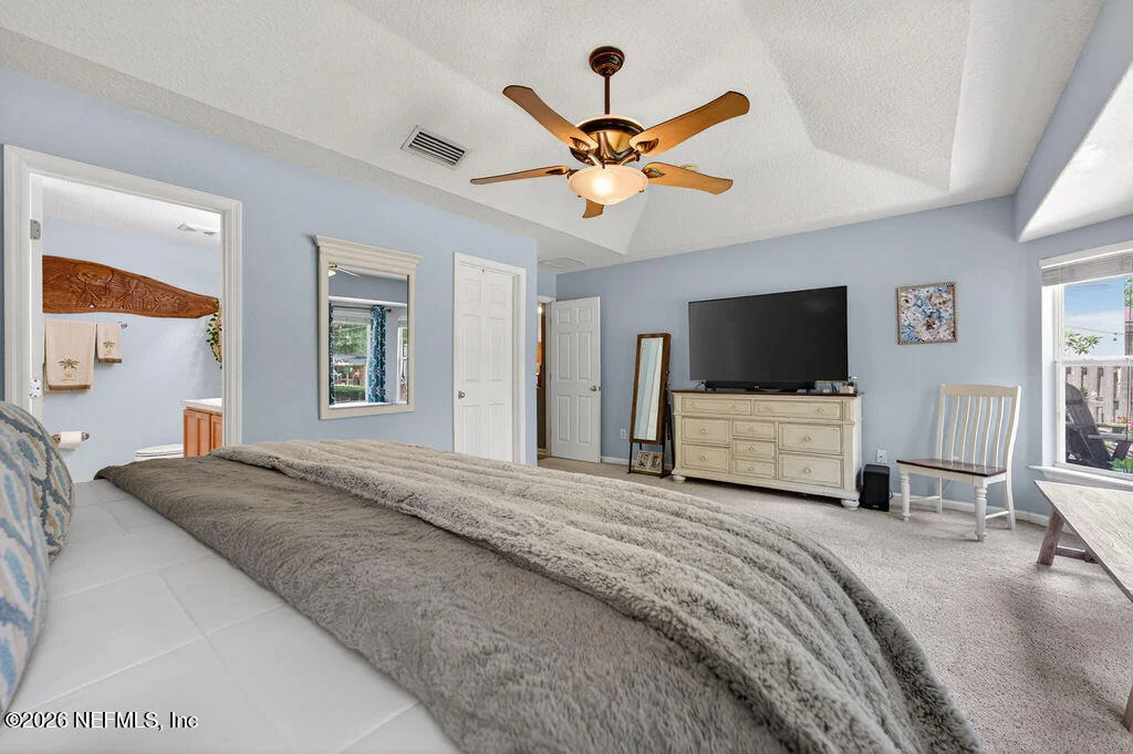 Photo of 504 KNOLLE Court