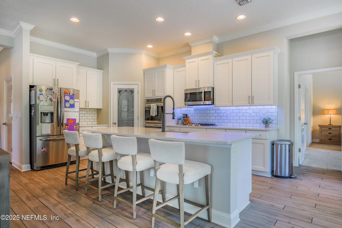 Photo of 310 CEDARSTONE Way