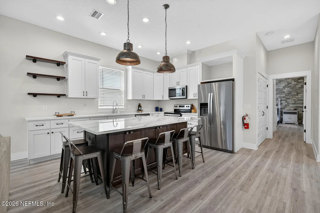 Photo of 70 ONEIDA Street