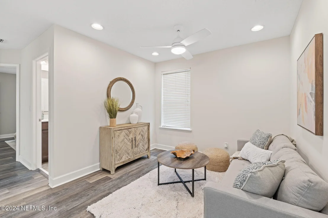 Photo of 237 SPRING PARK Avenue