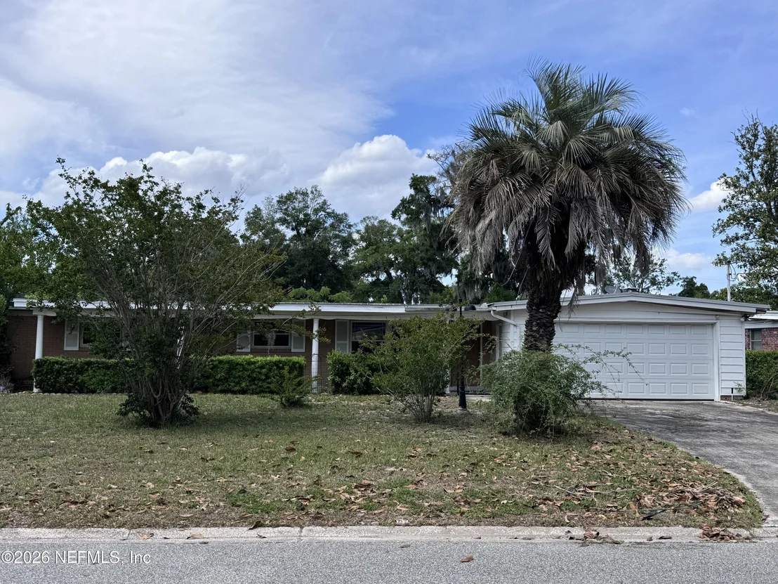 Photo of 5527 MAXINE Drive