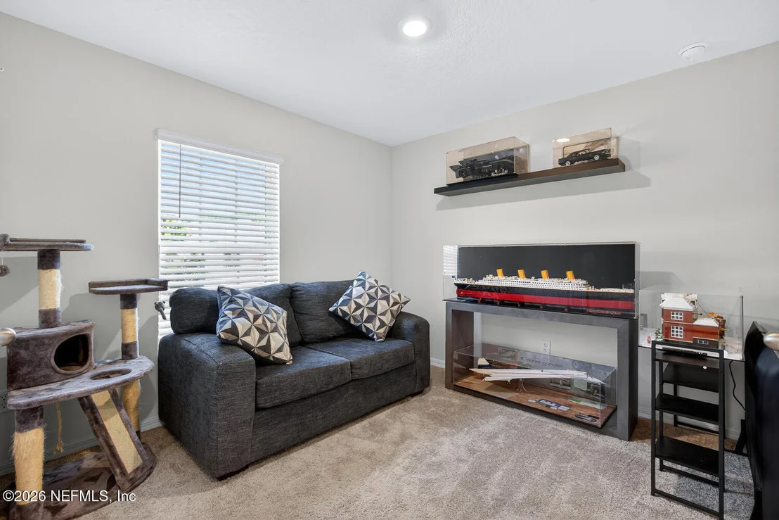Photo of 2 RADIUM Lane