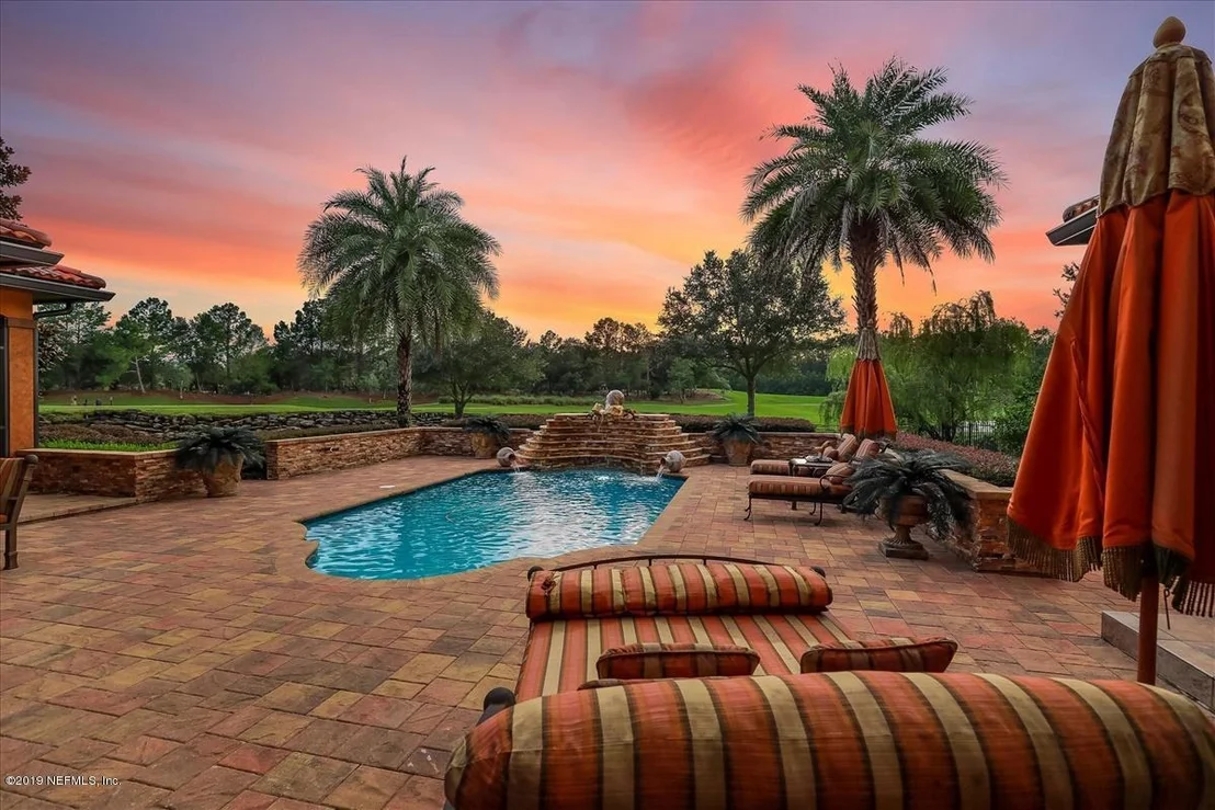 Photo of 1180 REGISTRY Boulevard