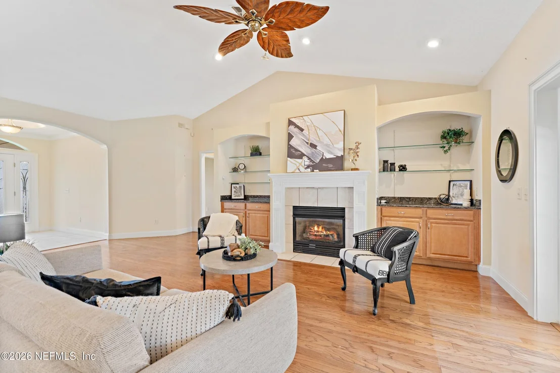 Photo of 605 MARY JANE Lane
