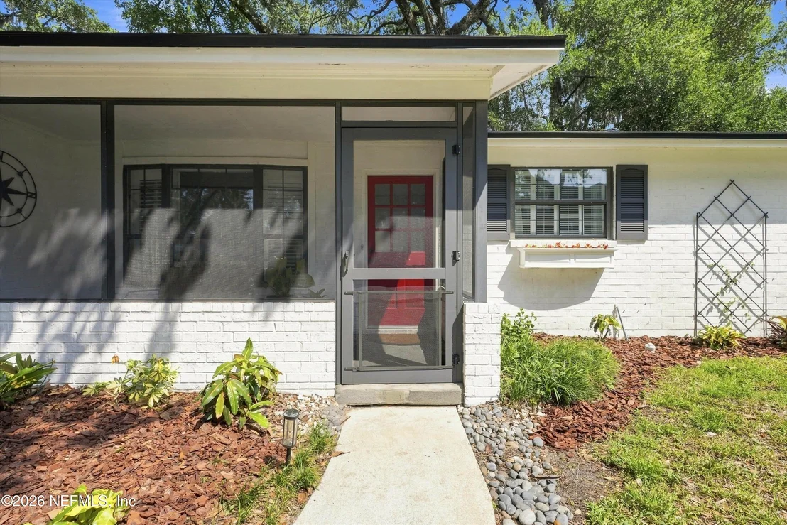 Photo of 1347 REDBUD Lane