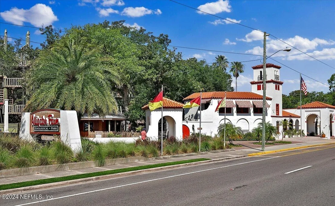 Photo of 92 OCEANVIEW Drive