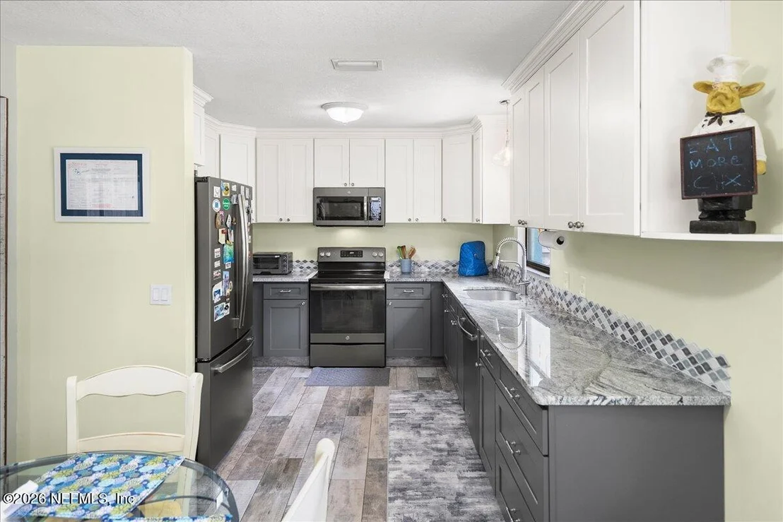 Photo of 155 HAWTHORNE Road