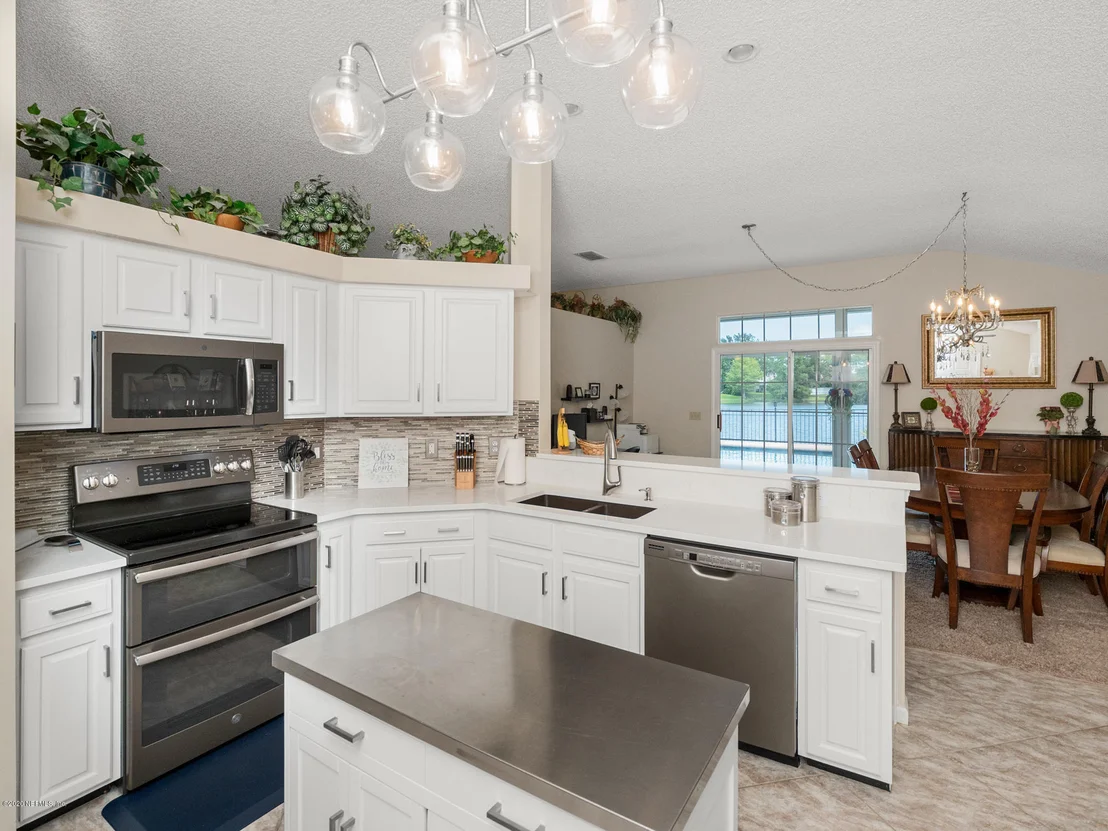 Photo of 3927 DANFORTH Drive W