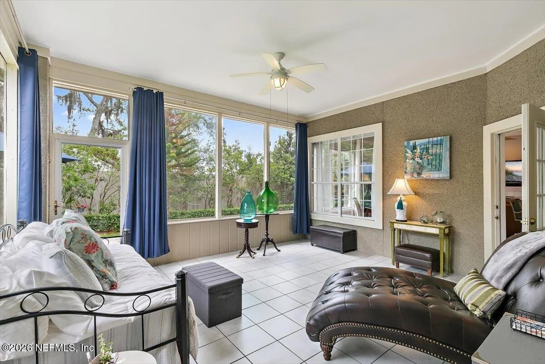 Photo of 113 OAK VIEW Circle