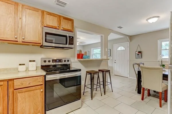 Photo of 144 LIGHTHOUSE Road W