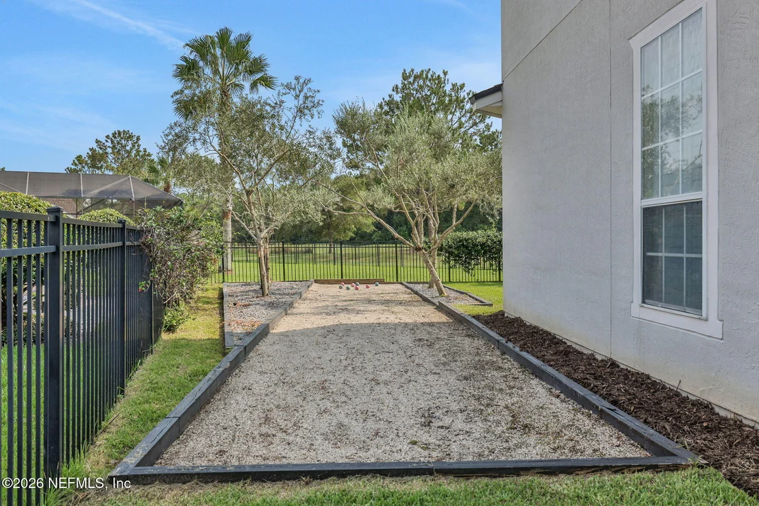 Photo of 1005 MEADOW VIEW Lane