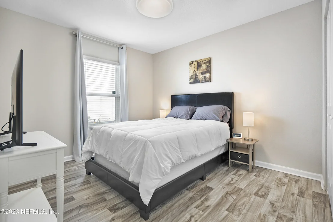 Photo of 121 MOORCROFT Way
