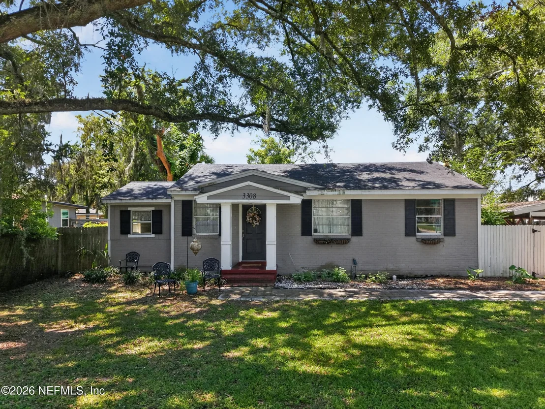 Photo of 3308 SHERIDAN Road