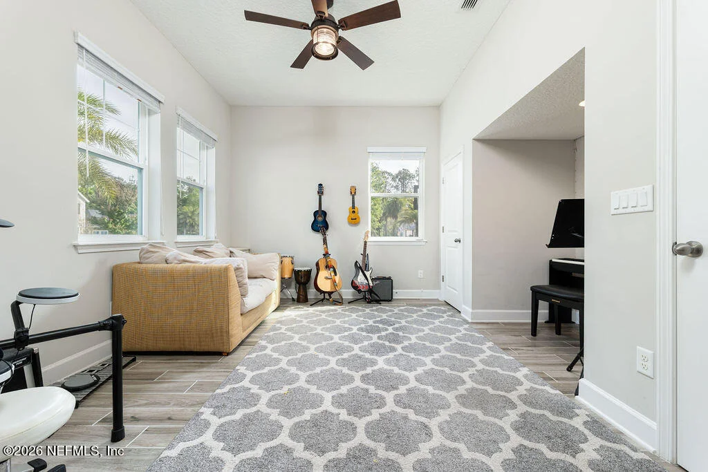 Photo of 818 OUTLOOK Drive