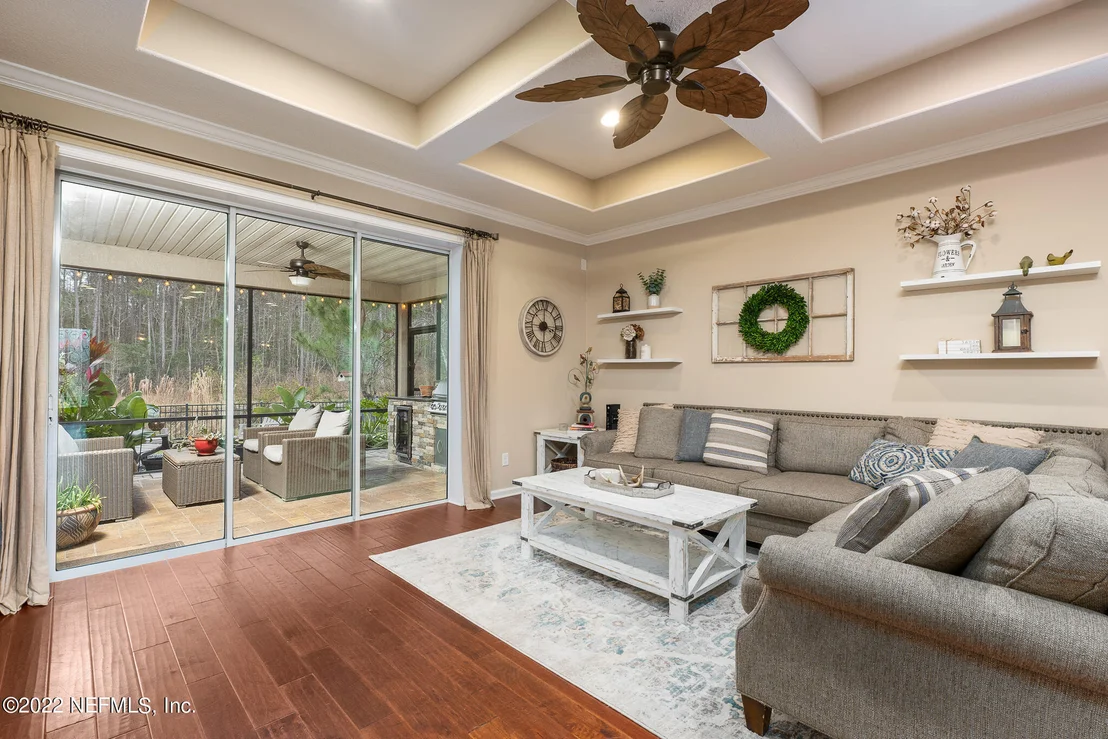 Photo of 212 ELLSWORTH Circle