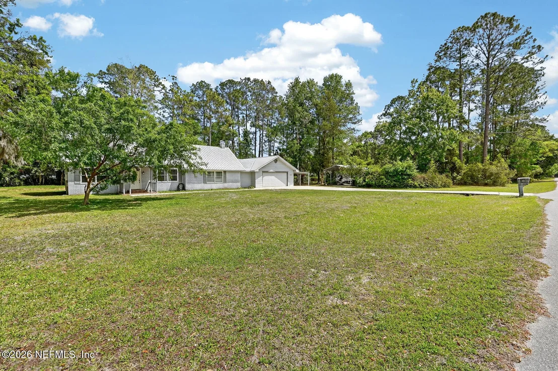 Photo of 116 ROUND LAKE Circle