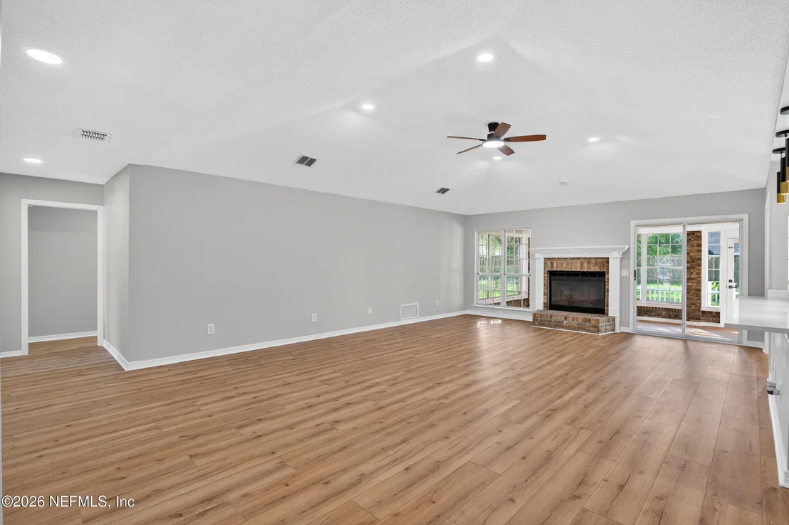 Photo of 655 FINGAL Drive