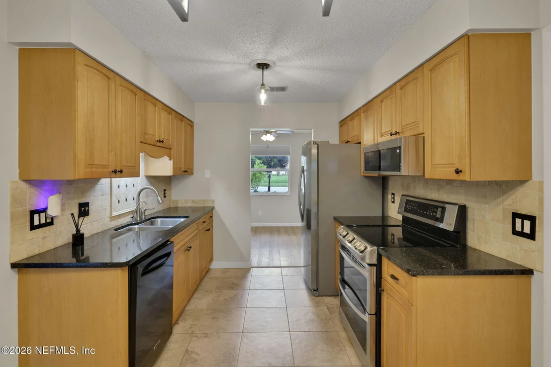 Photo of 11530 BROAD LEAF Drive