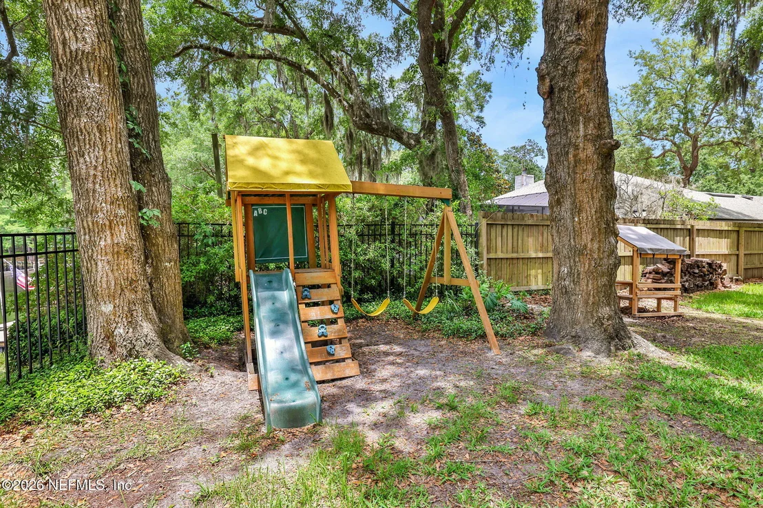 Photo of 86183 MEADOWFIELD BLUFFS Road