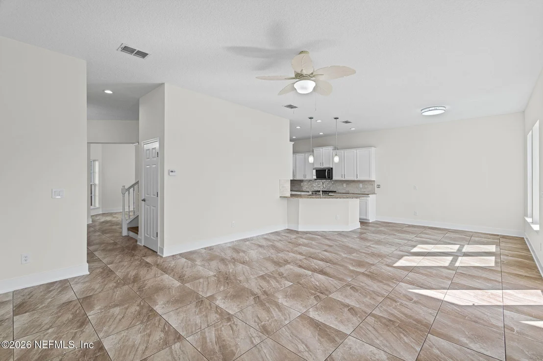 Photo of 620 HOWLAND Drive