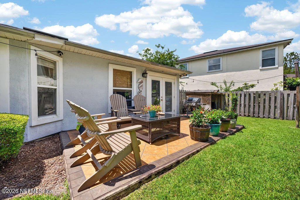 Photo of 504 KNOLLE Court