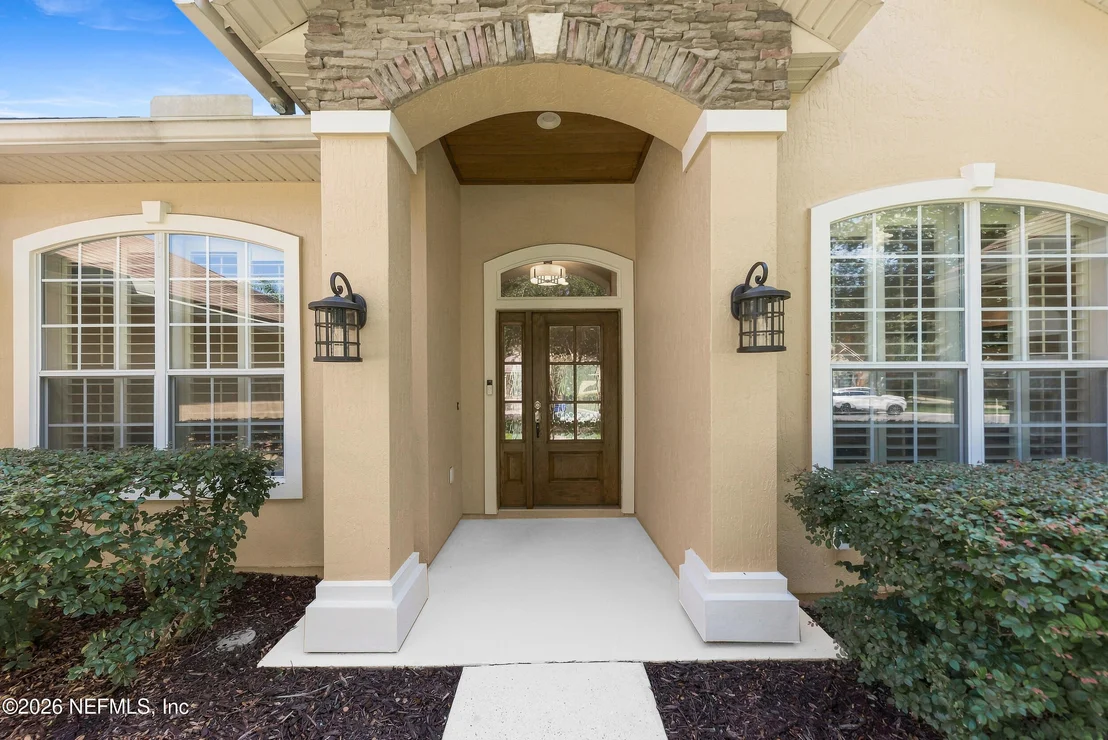 Photo of 1304 HONEYSUCKLE Drive