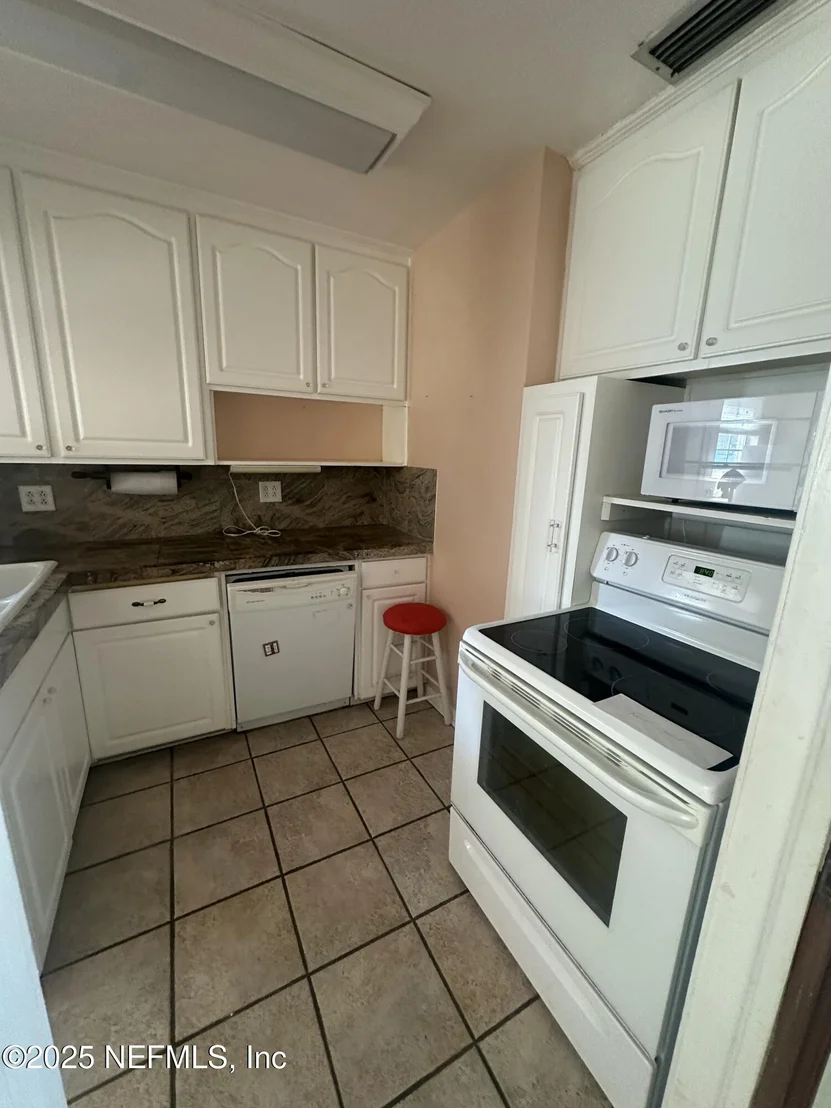 Photo of 411 OGLETHORPE Road