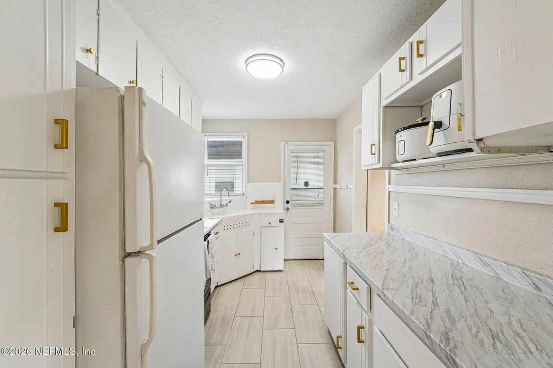 Photo of 1632 CHARON Road