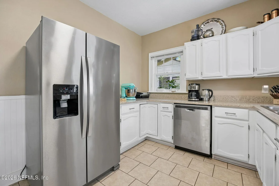 Photo of 4642 CRESCENT Street