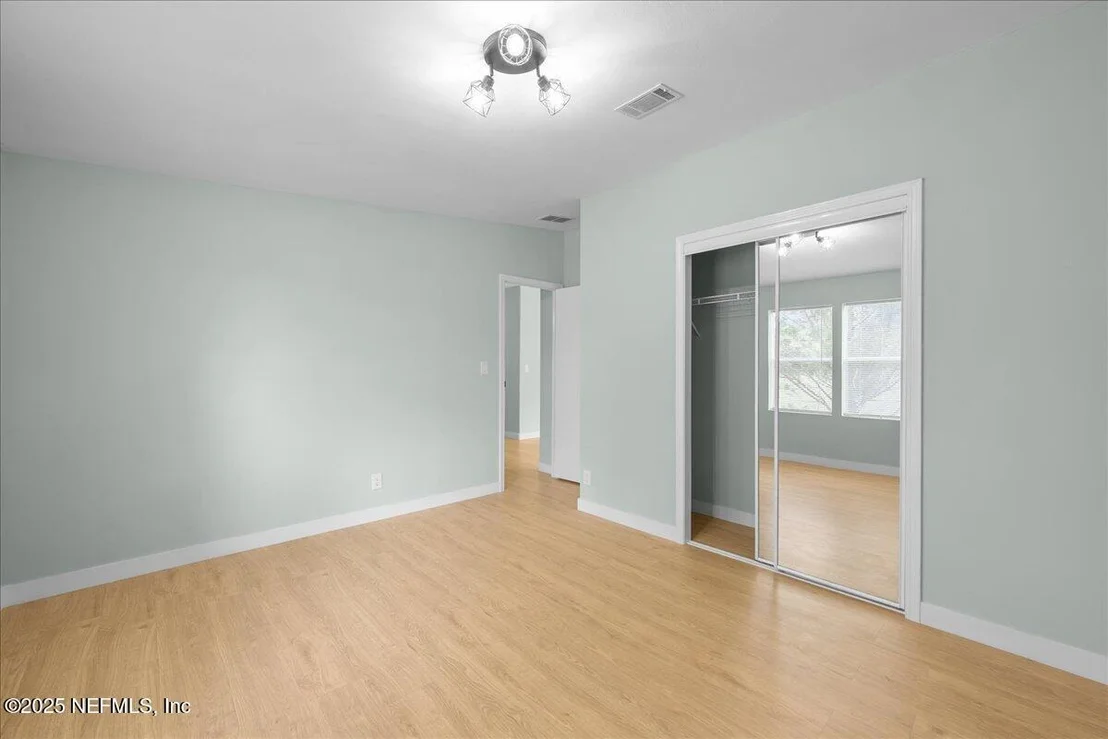 Photo of 725 KITTY Avenue