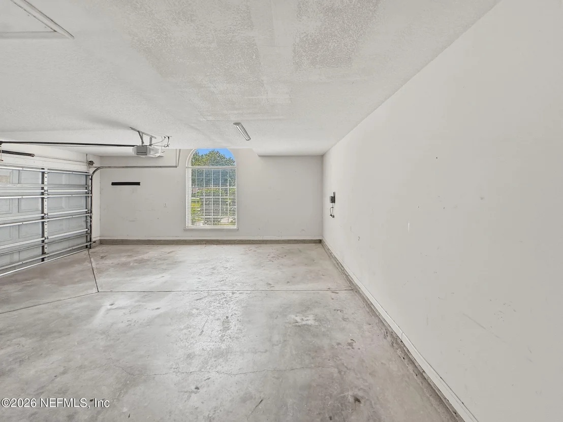 Photo of 10973 HICKORY TRACE Lane