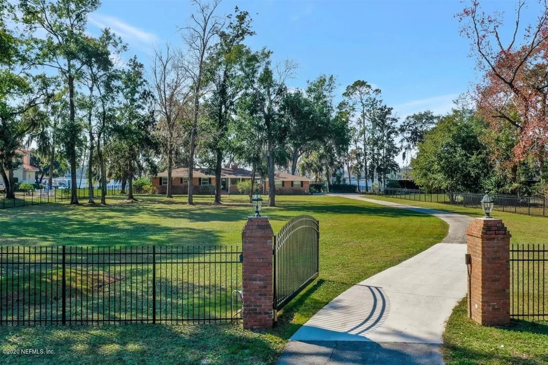 Photo of 348 BROWARD Road