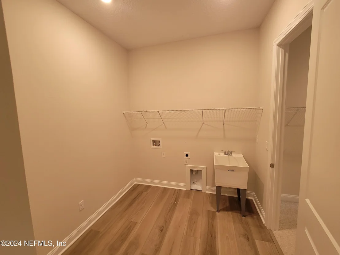 Photo of 281 HILLENDALE Circle