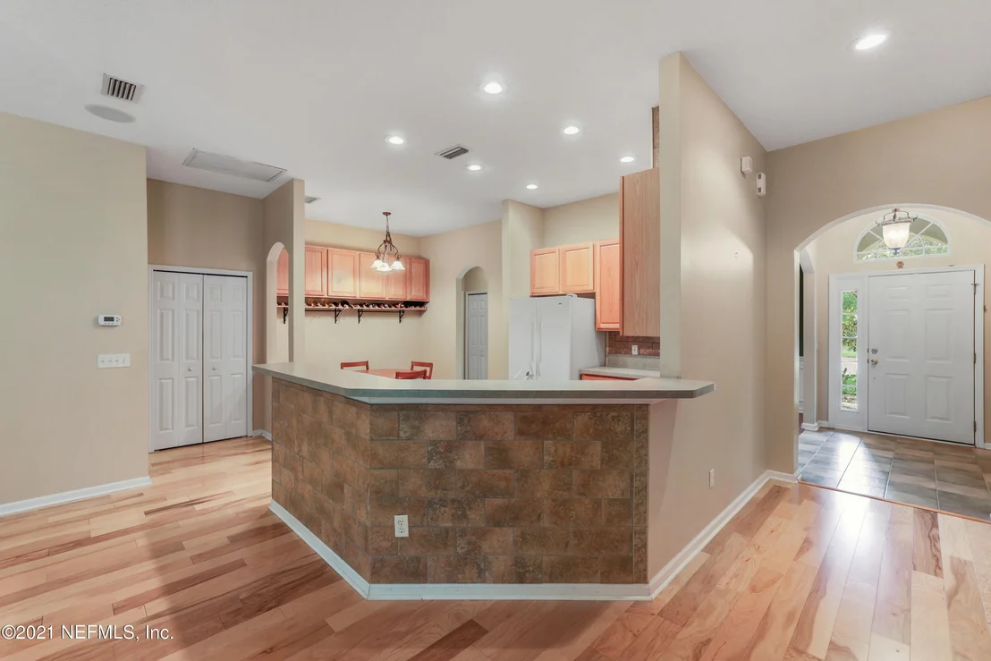 Photo of 420 HEATHER PARK Lane
