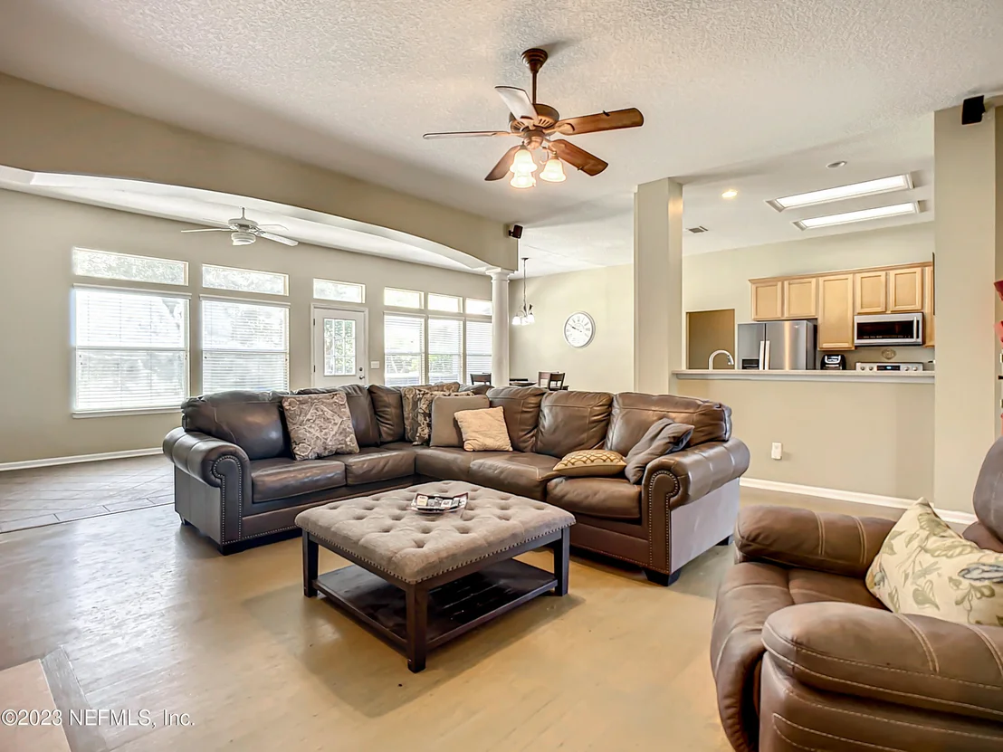 Photo of 914 GARRISON Drive