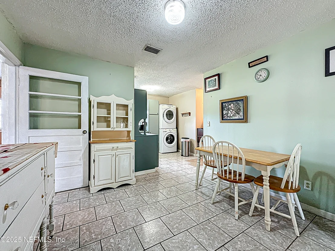 Photo of 103 PALM Street