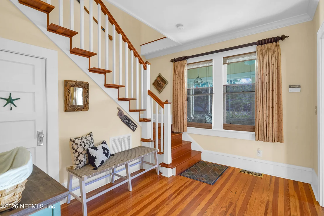Photo of 28 E PARK Avenue