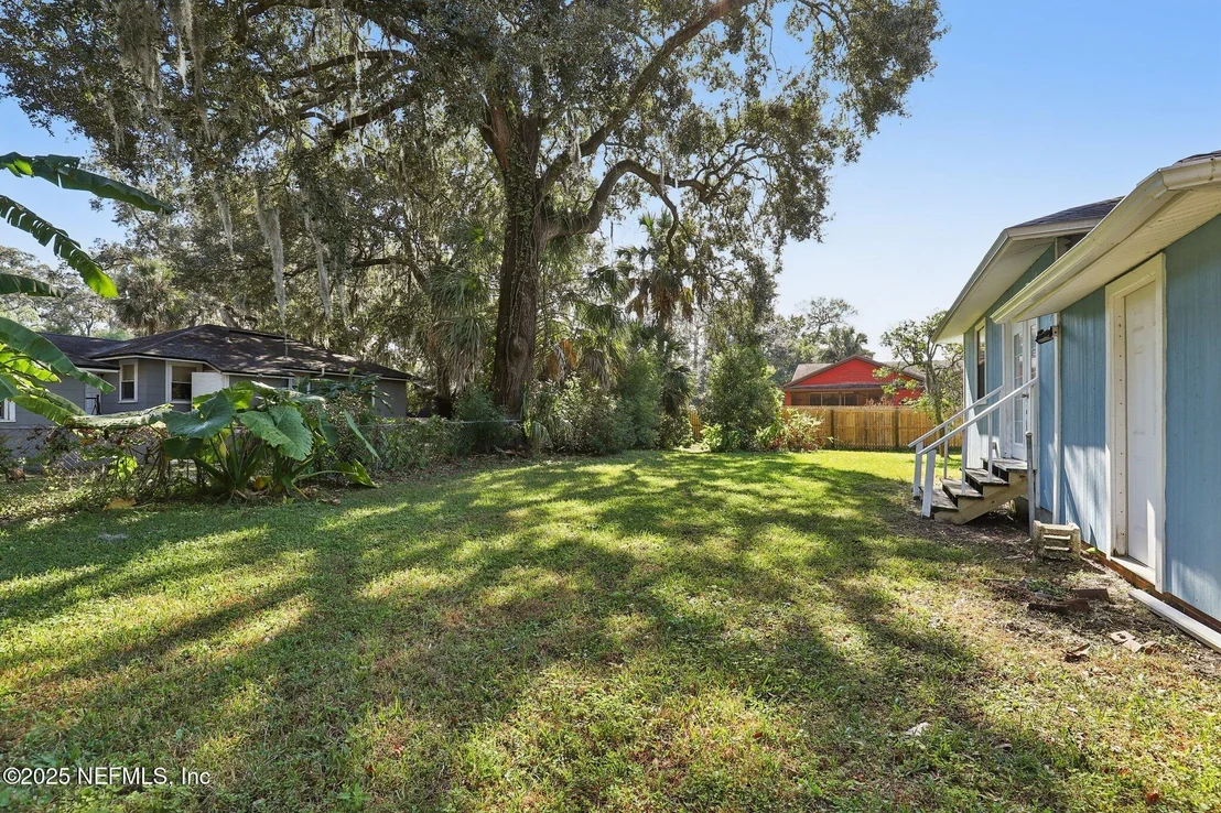 Photo of 2707 MERWYN Road