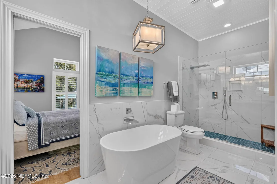 Photo of 136 ISLAND COTTAGE Way