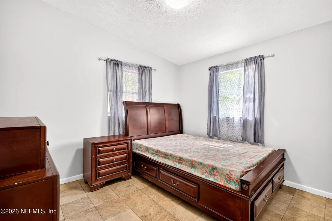 Photo of 845 FLOYD Circle N