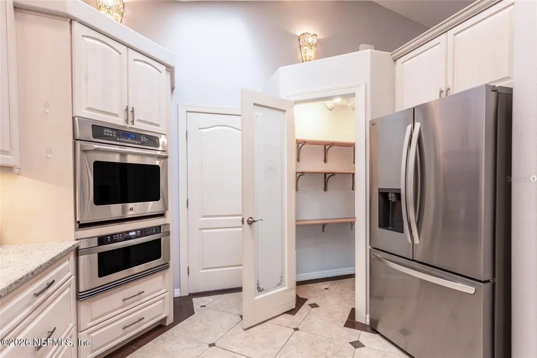 Photo of 608 SHEARWOOD Drive