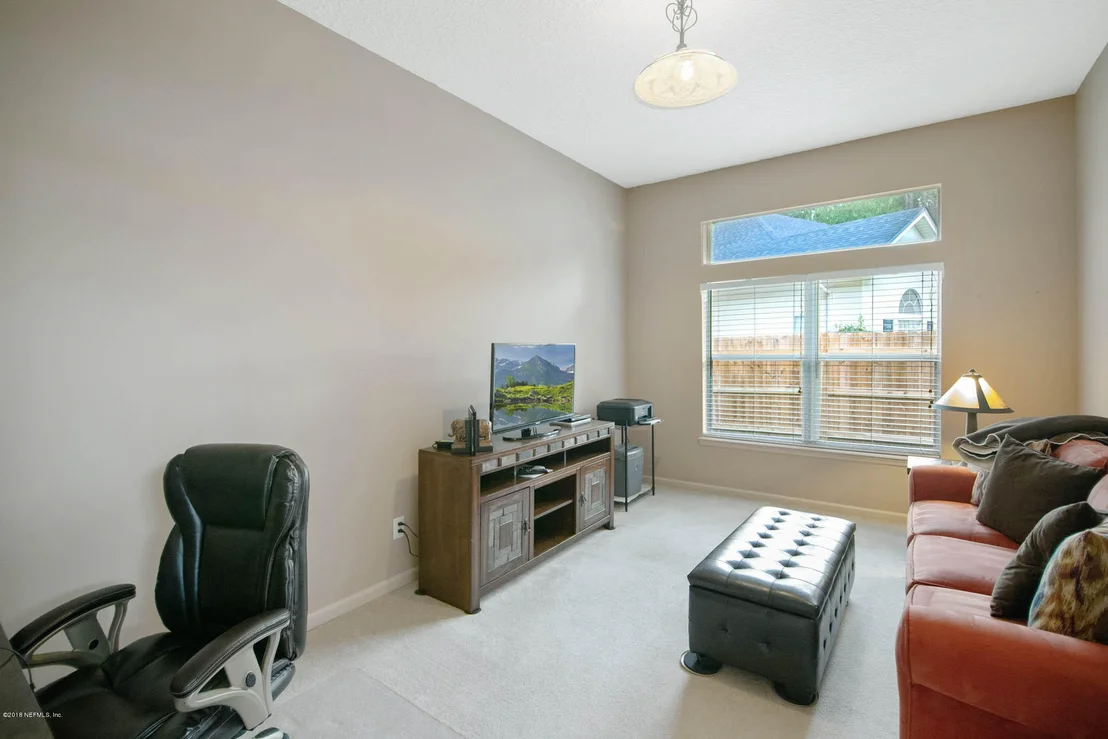 Photo of 115 GLEN OAKS Drive