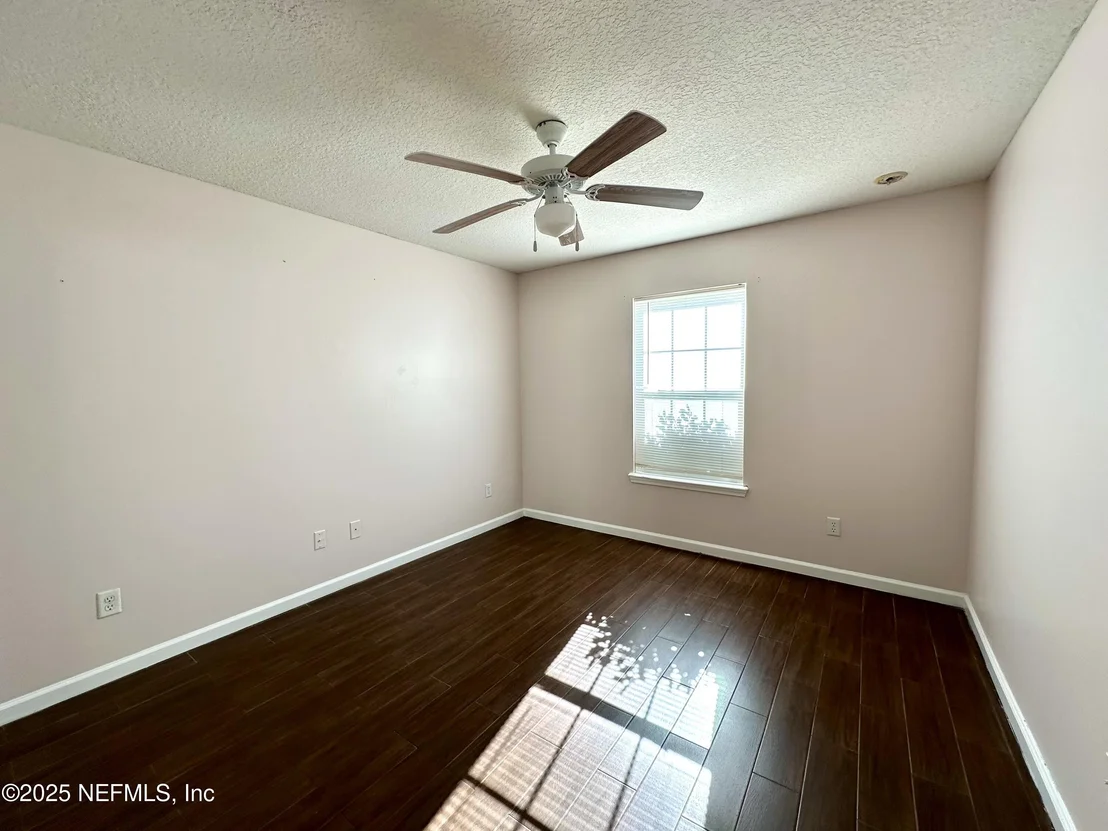 Photo of 45575 INGLEHAM Circle