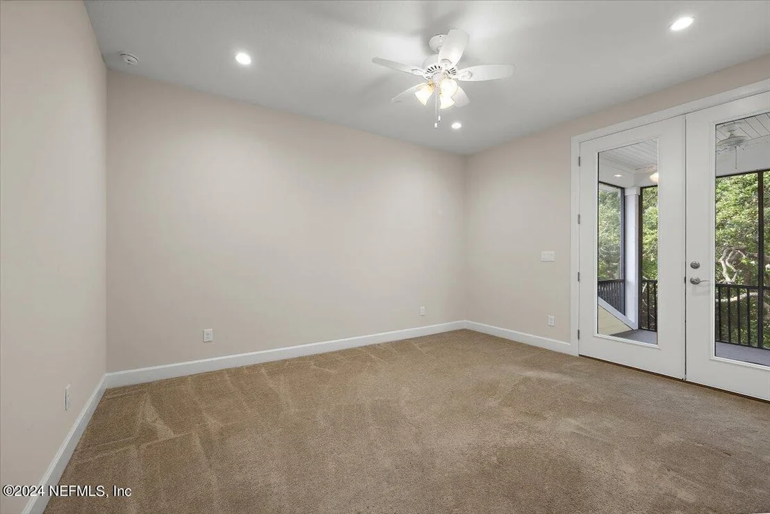 Photo of 92 OCEANVIEW Drive