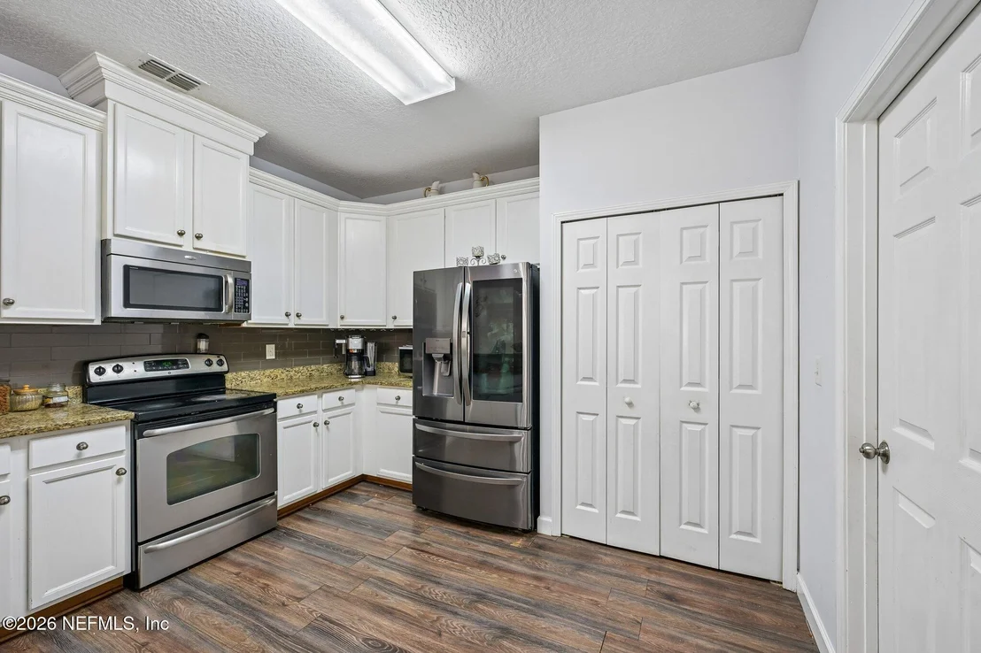 Photo of 558 ROSERUSH Lane