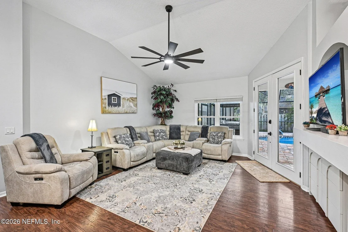 Photo of 404 PIPER Place